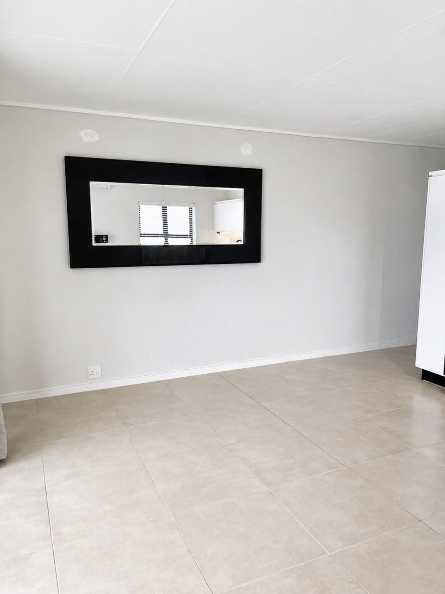 To Let 1 Bedroom Property for Rent in Richwood Western Cape